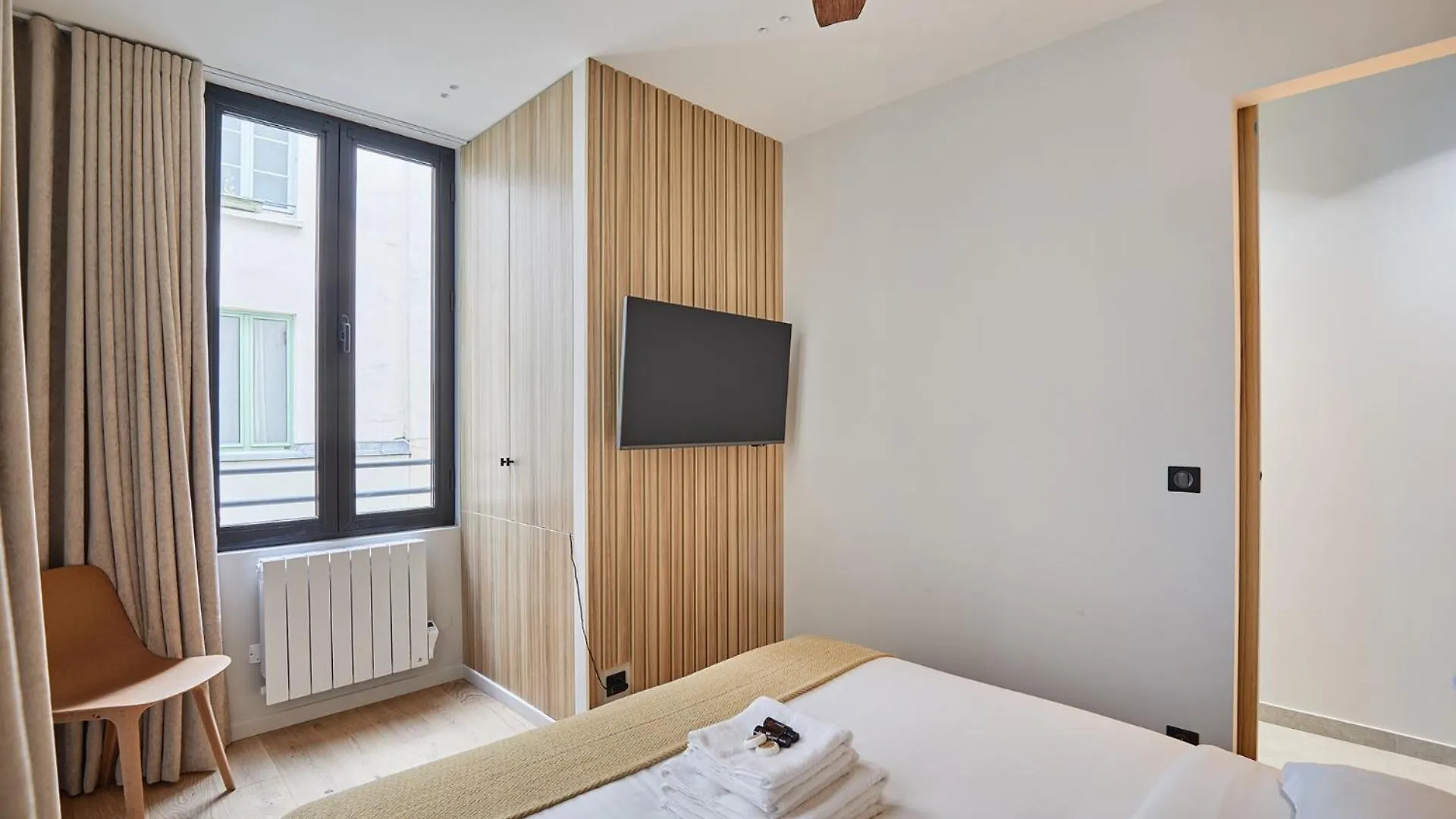 Apartment Center Of Paris By Studioprestige
