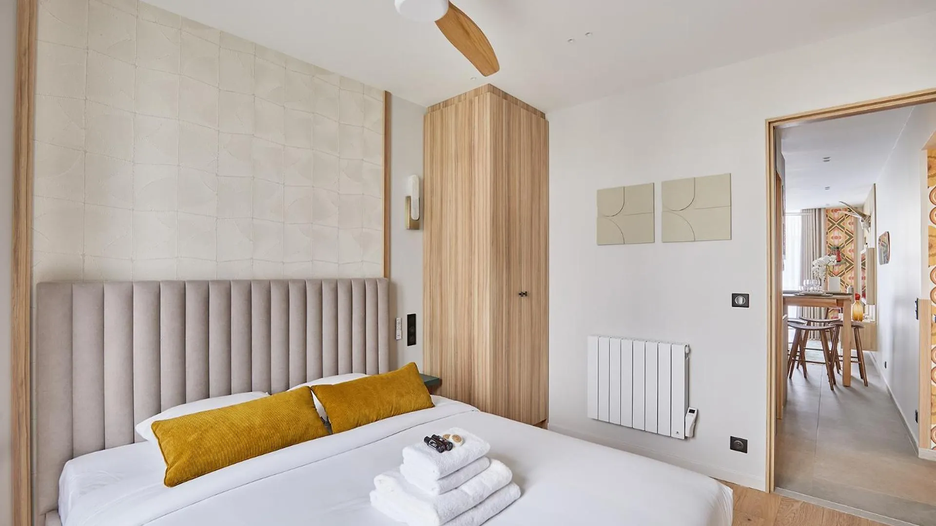 Apartment Center Of Paris By Studioprestige France